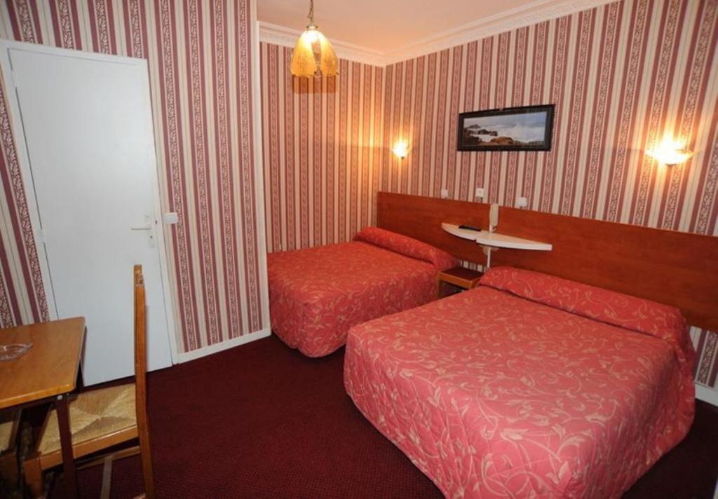 Sully Hotel Παρίσι Δωμάτιο φωτογραφία