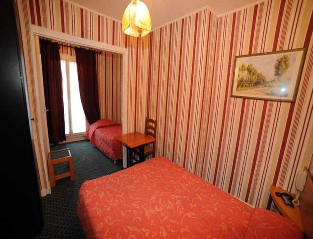 Sully Hotel Παρίσι Δωμάτιο φωτογραφία